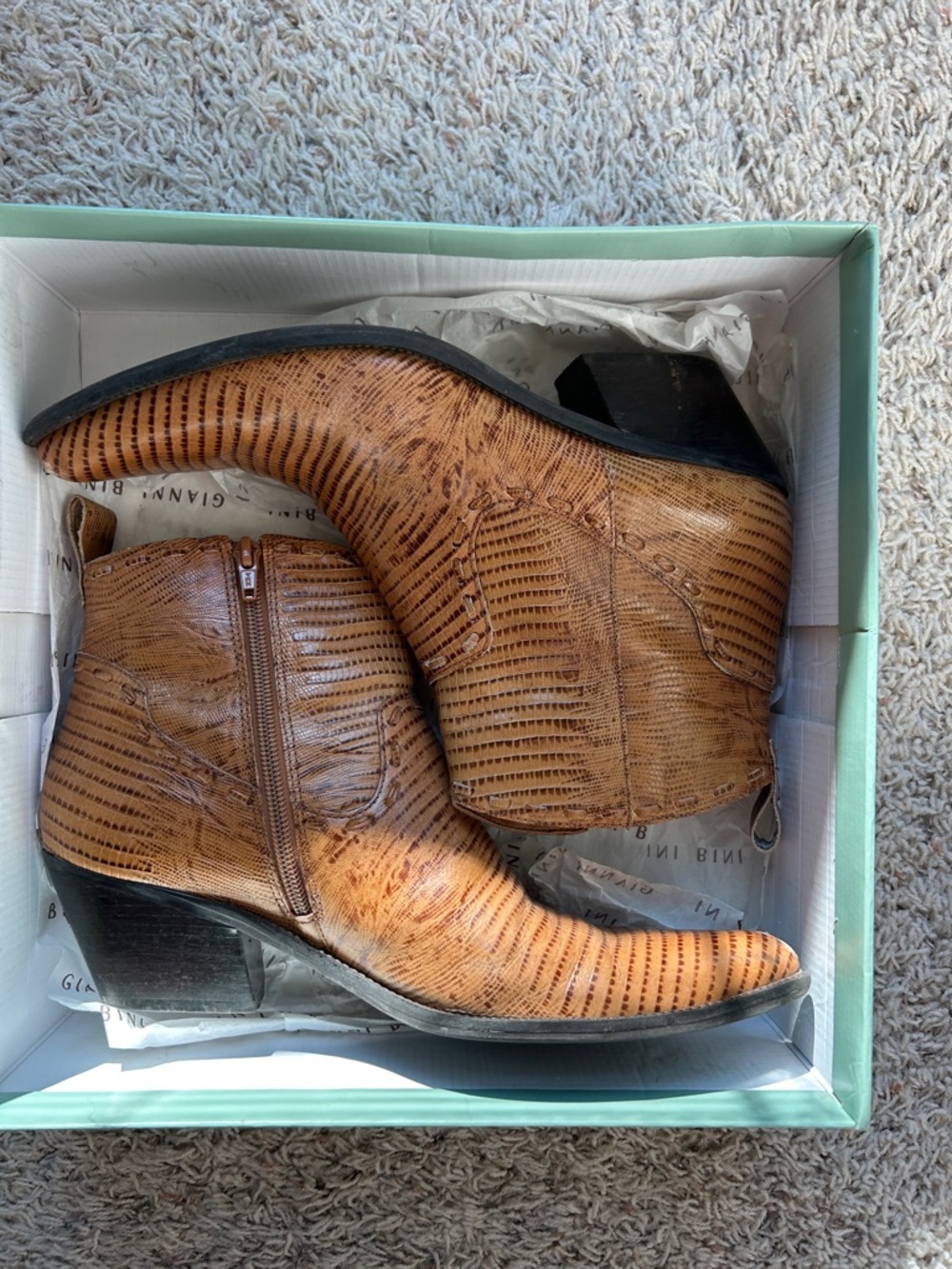 Vintage EUC 9.5 M Lizard look boots